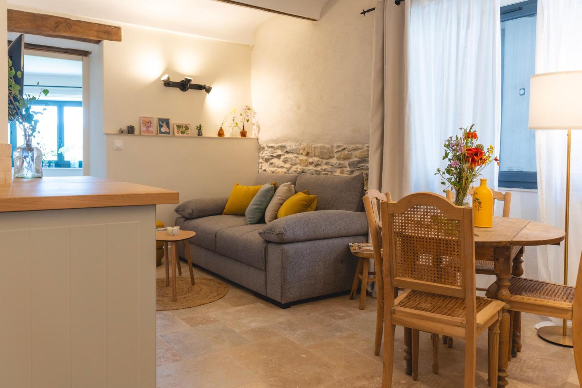 Les Terres Aoyama Saint Julien Les Rosiers Exterior foto